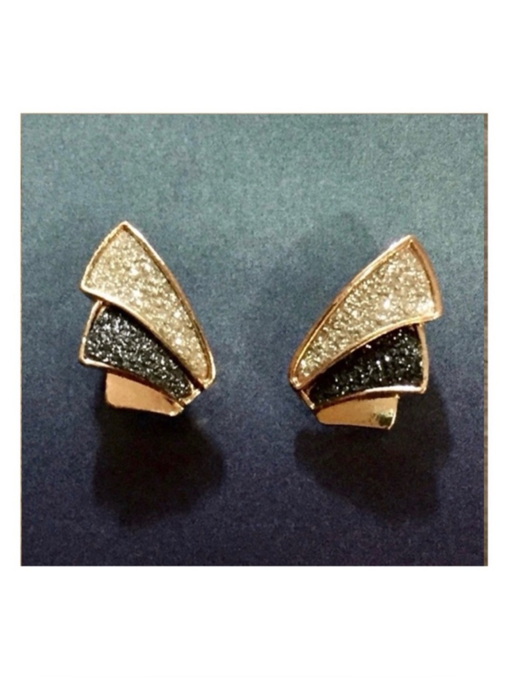 NWT Sparkly Winged Deco Stud Earrings